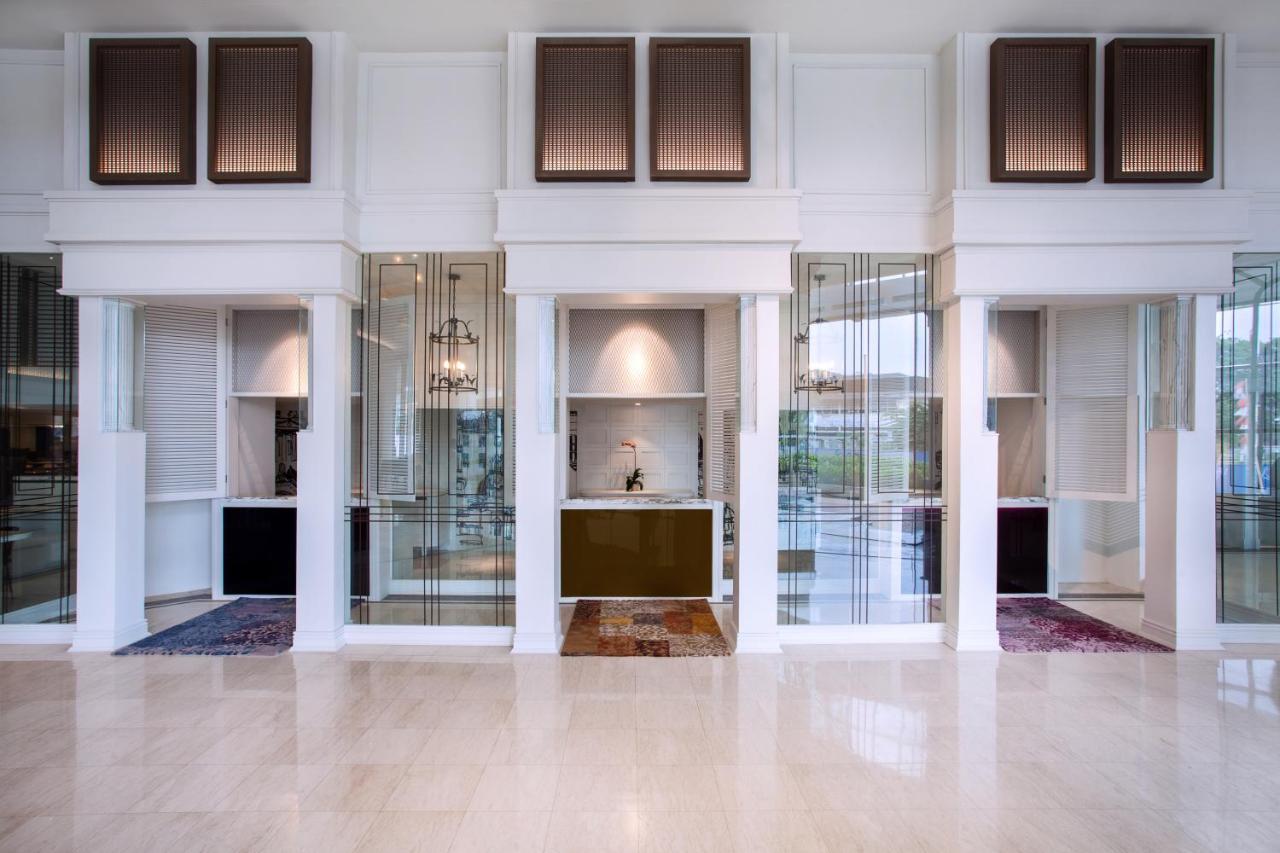 Mercure Jakarta Batavia Exterior photo