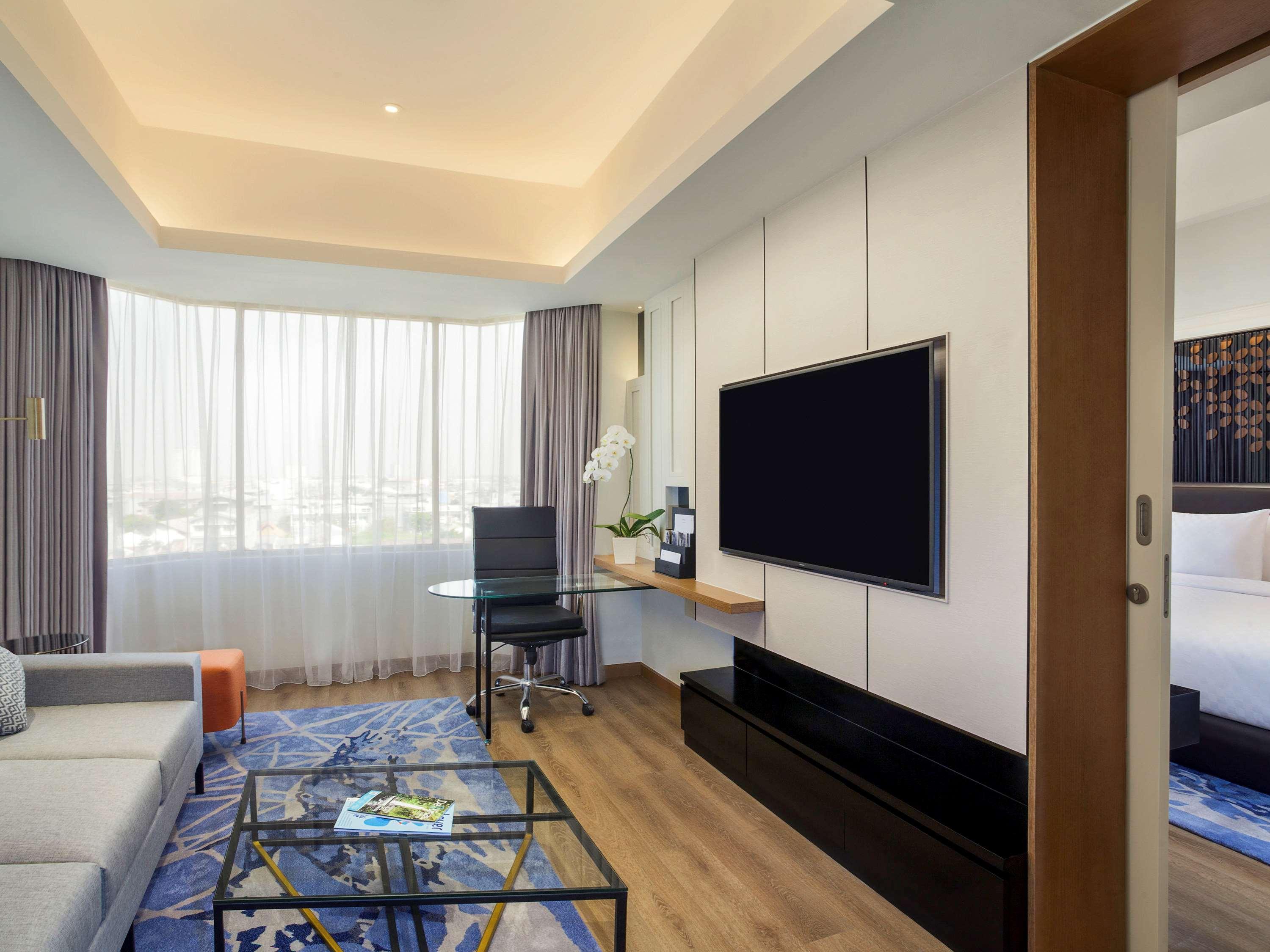 Mercure Jakarta Batavia Exterior photo